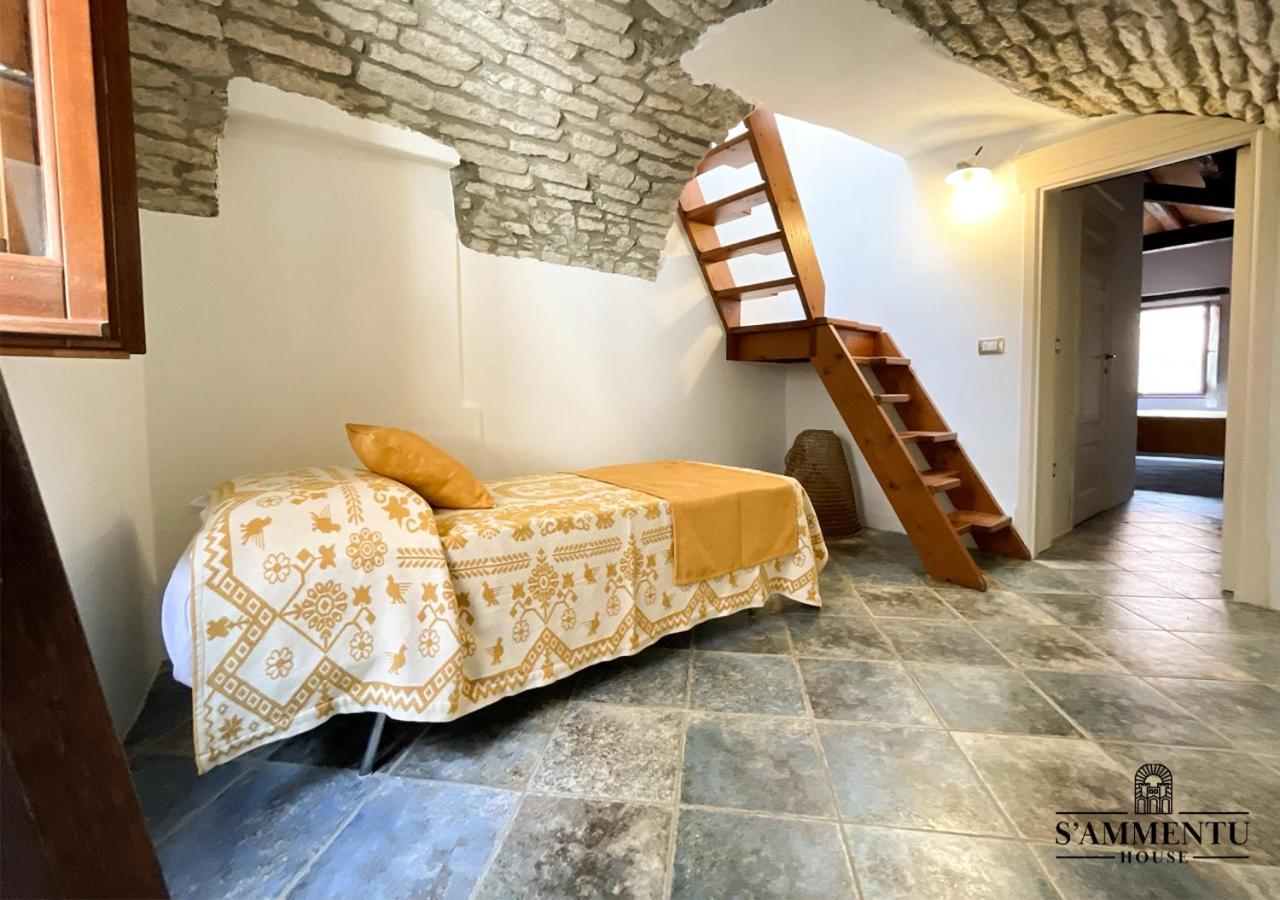 ホテル S'Ammentu House ボーザ エクステリア 写真