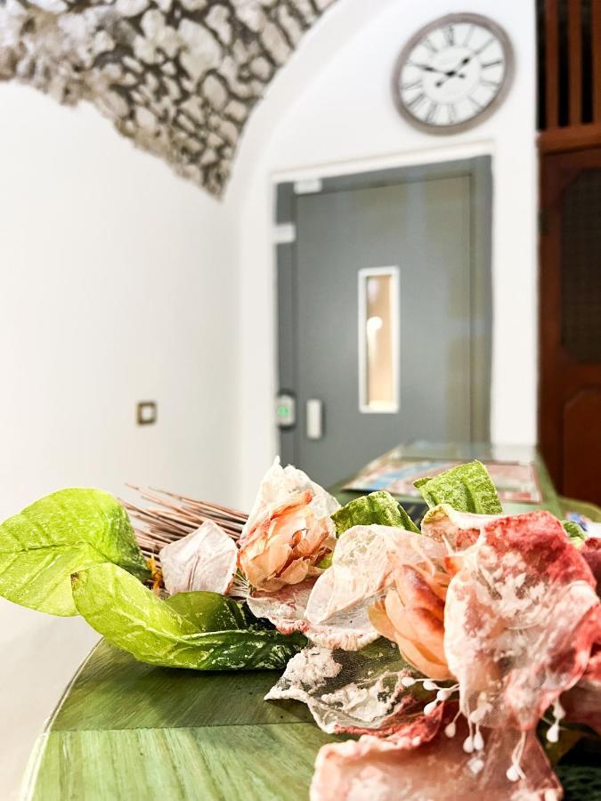 ホテル S'Ammentu House ボーザ エクステリア 写真